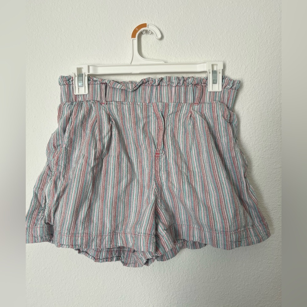 4 Shorts - Picture 4 of 4